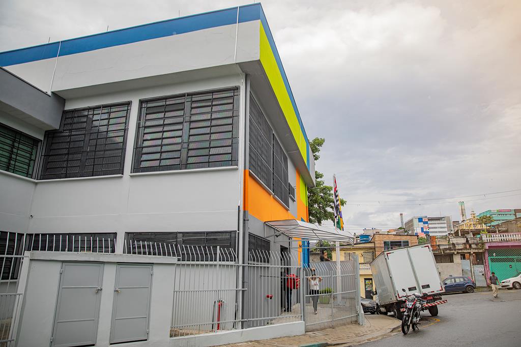 reforma escolas Barueri Alphaville