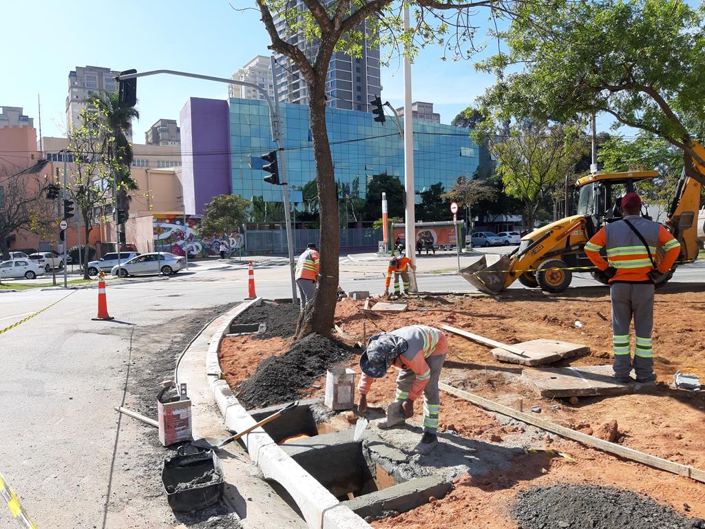 obras praça Fieb Barueri Alphaville