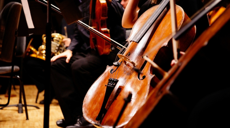 quinteto de cordas e convidados no teatro da praça das artes em Barueri Alphaville