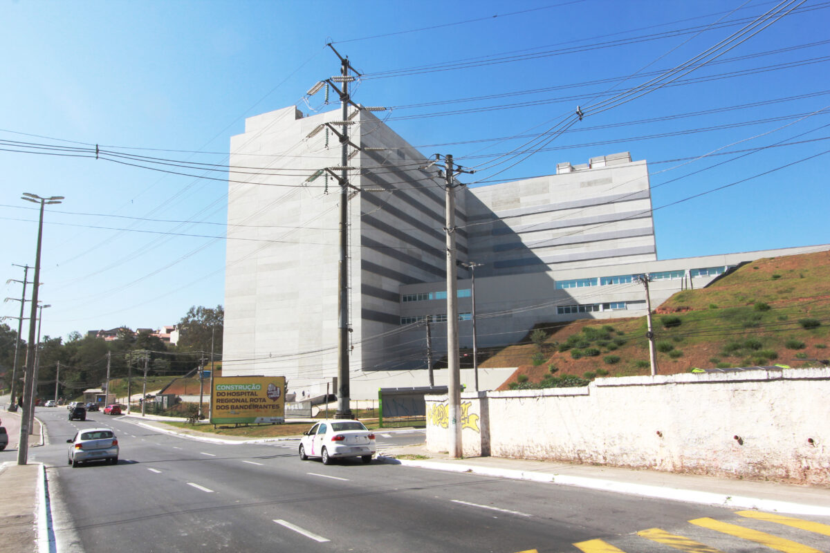 Hospital Regional Rota dos Bandeirantes, em Barueri, será entregue ao Estado em 1º de setembro.Alphaville 