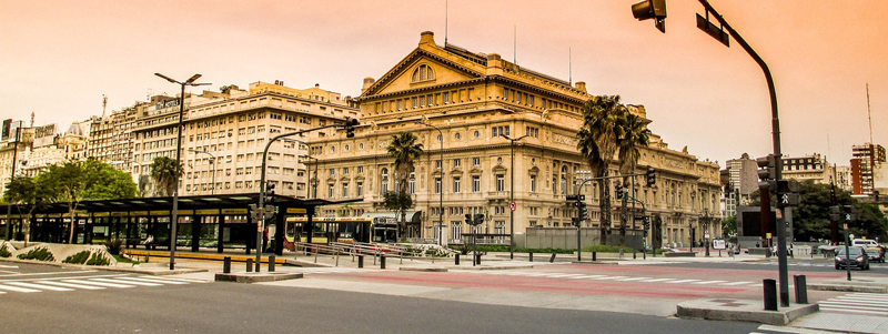 15 destinos nacionais e internacionais mais buscados por brasileiros para viajar