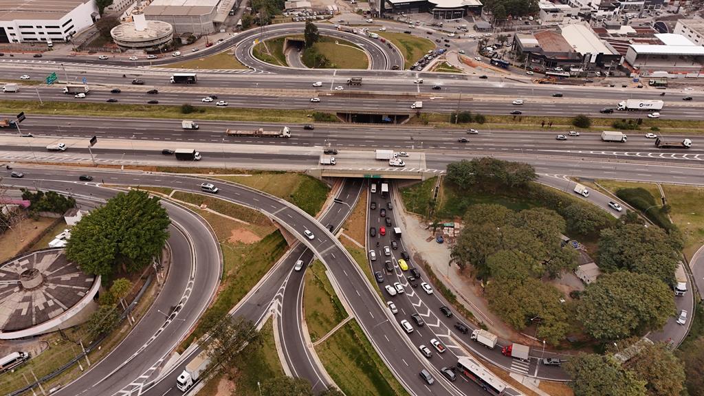 Trevo de Alphaville terá intervenções a partir desta segunda, 27